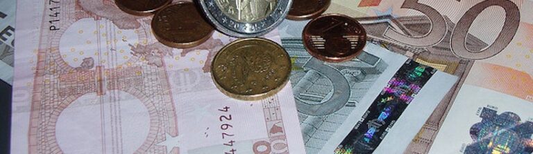 Dinero: Entre el Amor y el Odio